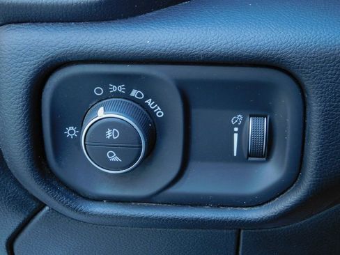 Used 2024 RAM 2500 Big Horn image 34