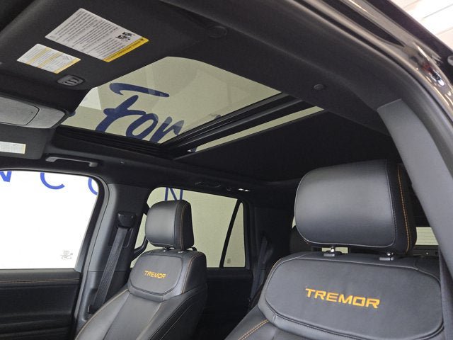 Used 2025 Ford Expedition Tremor AWD/4WD image 26