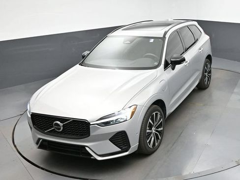 Used 2023 Volvo XC60 T8 Plus w/ Protection Package Premier AWD/4WD image 19