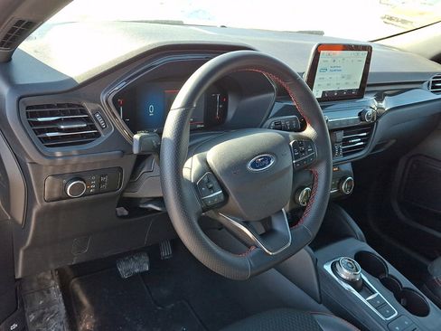 Used 2025 Ford Escape ST-Line image 25