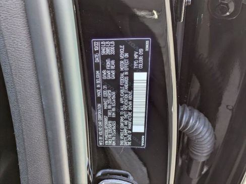 Used 2023 Volvo XC40 Recharge Plus image 29