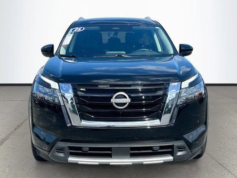 Certified 2025 Nissan Pathfinder SL AWD/4WD image 2