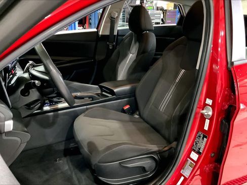 Used 2021 Hyundai Elantra SEL image 8