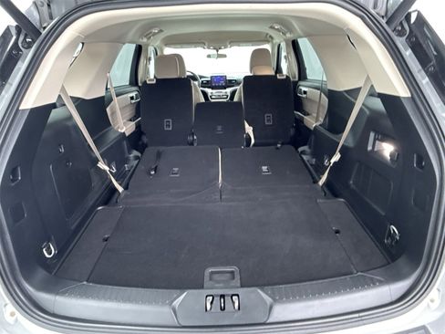 Used 2023 Ford Explorer XLT w/ Class IV Trailer Tow Package image 40