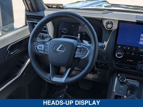 Used 2025 Lexus GX 550 w/ Accessory Package (Z1) AWD/4WD image 45