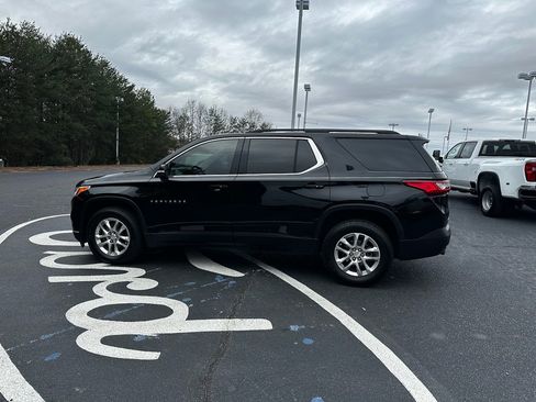 Used 2020 Chevrolet Traverse LT image 8