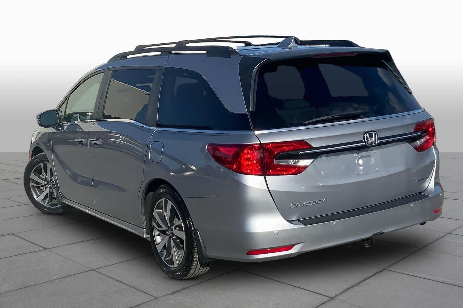Used 2023 Honda Odyssey Touring image 12