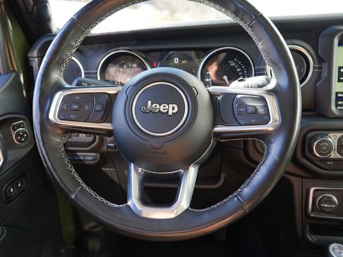 Used 2022 Jeep Wrangler Unlimited Sahara w/ Cold Weather Group image 24