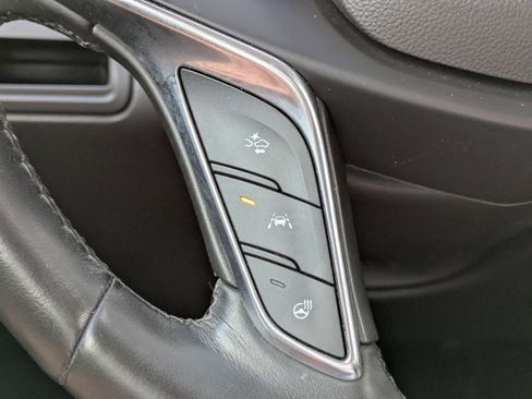 Used 2019 Cadillac XT5 Luxury image 24