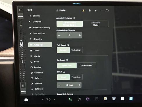 Used 2022 Tesla Model X image 25