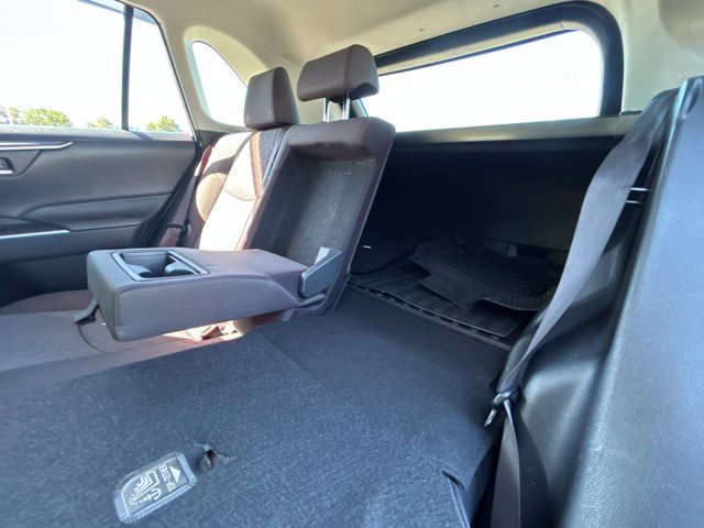 Used 2019 Toyota RAV4 XLE w/ All Weather Liner Package AWD/4WD image 28