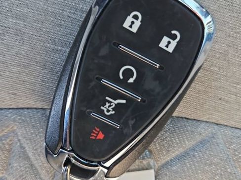 Used 2024 Chevrolet Equinox LT w/ LPO, Floor Liner Package FWD image 28