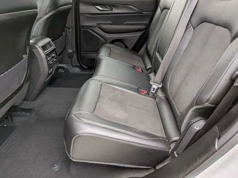 Certified 2023 Jeep Grand Cherokee Altitude AWD/4WD image 18