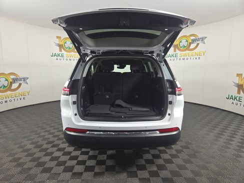 Used 2023 Jeep Grand Cherokee L Limited image 36