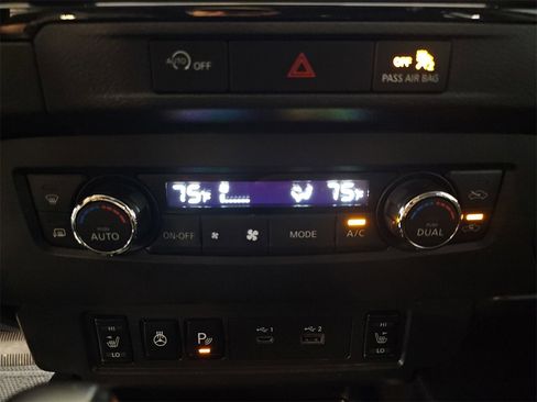 Used 2024 Nissan Frontier SV w/ SV Convenience Package image 20