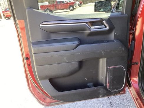 Used 2022 Chevrolet Silverado 1500 LT image 13