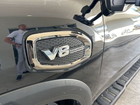 Used 2021 Nissan Titan PRO-4X w/ Pro-4x Convenience Package AWD/4WD image 15