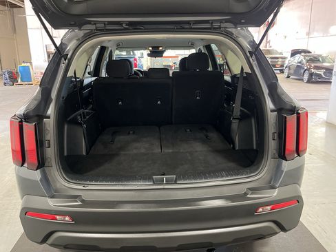 Used 2022 Kia Sorento LX AWD/4WD image 24