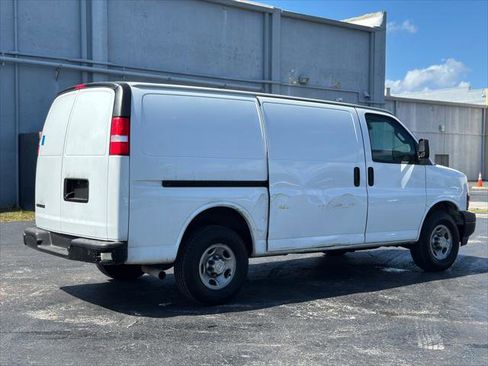 Used 2021 Chevrolet Express 2500 w/ Driver Convenience Package image 8