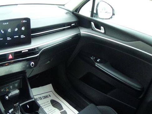 Used 2025 Kia K5 LXS FWD image 13
