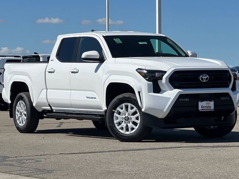 New 2026 Toyota Tacoma SR5 image 2