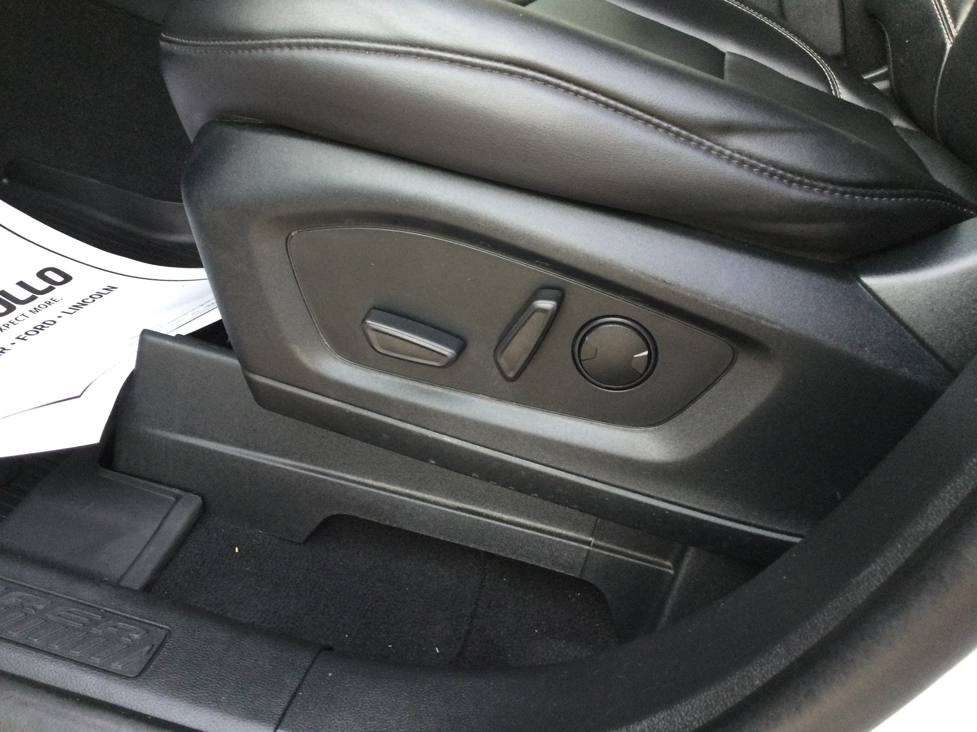Used 2023 Ford Explorer XLT w/ Equipment Group 202A AWD/4WD image 9