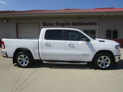 Used 2020 RAM 1500 Big Horn AWD/4WD image 2