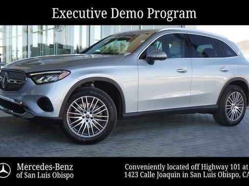 Used 2026 Mercedes-Benz GLC 300 image 4