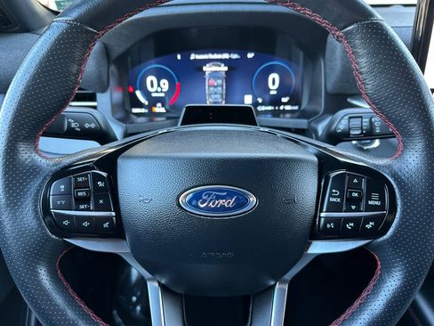 Used 2025 Ford Explorer ST-Line AWD/4WD image 20