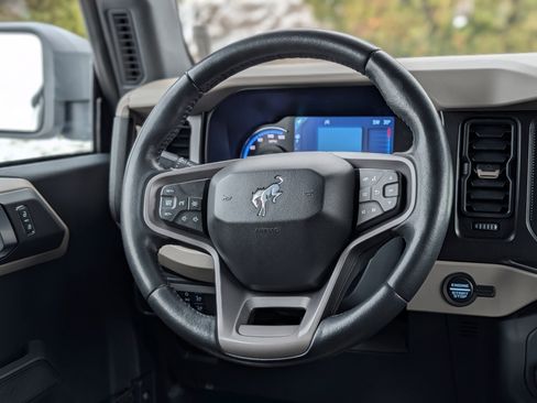 Used 2022 Ford Bronco Big Bend image 13