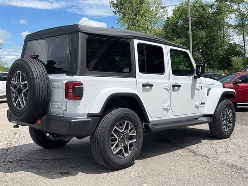 New 2025 Jeep Wrangler Sahara image 6