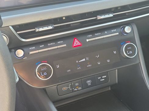 Used 2025 Hyundai Sonata SEL FWD image 25