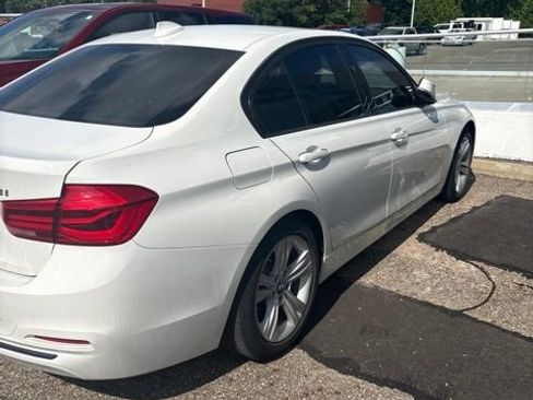 Used 2016 BMW 328i Sedan RWD image 3