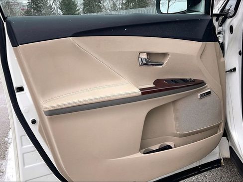 Used 2009 Toyota Venza Base image 23