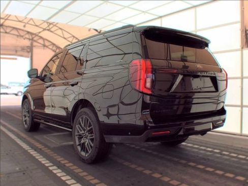Used 2025 Ford Expedition Platinum w/ Stealth Performance Package AWD/4WD image 2