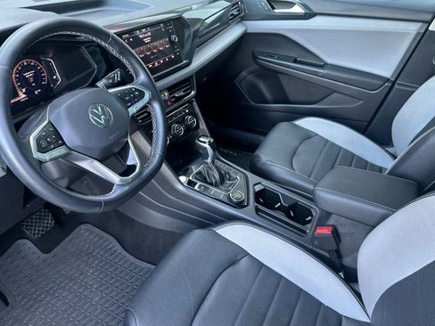 Used 2022 Volkswagen Taos SEL image 11