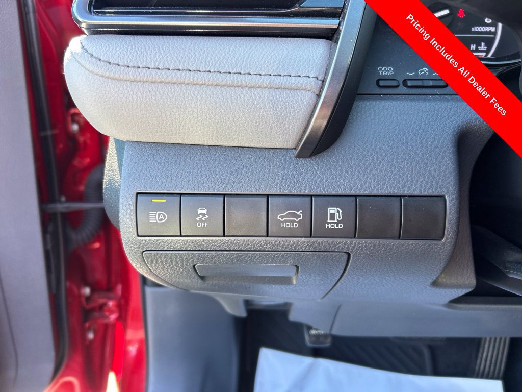 Used 2021 Toyota Camry SE w/ Convenience Package FWD image 6