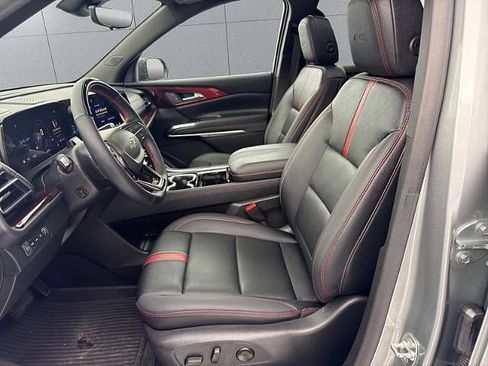 Used 2024 Chevrolet Traverse RS w/ LPO, Floor Liner Package AWD/4WD image 25