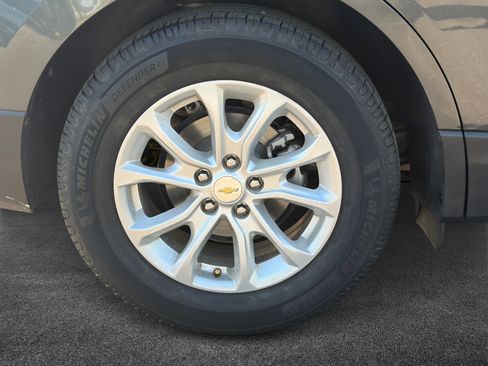 Used 2018 Chevrolet Equinox LT w/ Sun & Infotainment Package image 9