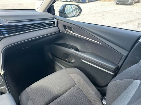 Used 2025 Toyota Camry LE image 34