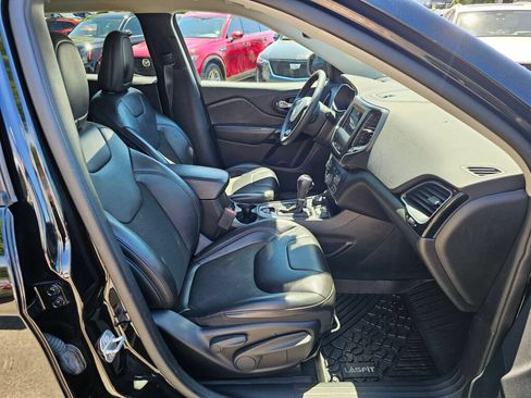 Used 2021 Jeep Cherokee Latitude Plus AWD/4WD image 27
