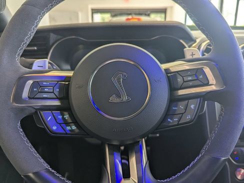 Used 2020 Ford Mustang Shelby GT500 w/ Technology Package RWD image 15