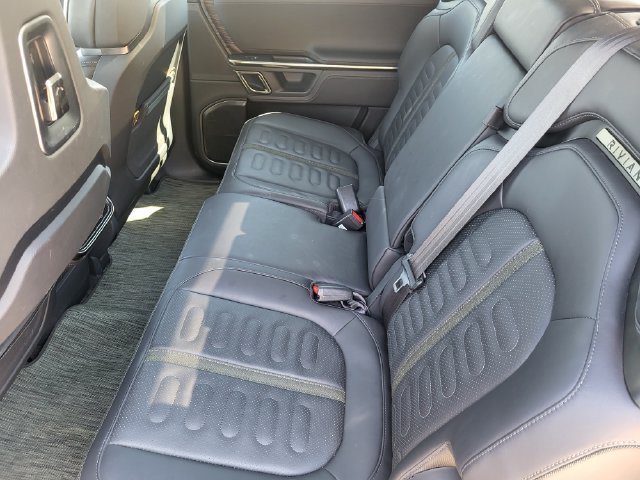 Used 2022 Rivian R1S Launch Edition Quad AWD/4WD image 20