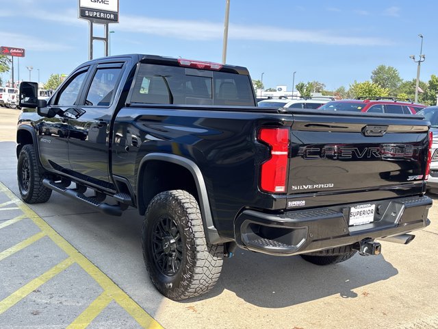 Used 2025 Chevrolet Silverado 2500 ZR2 w/ Technology Package AWD/4WD image 8