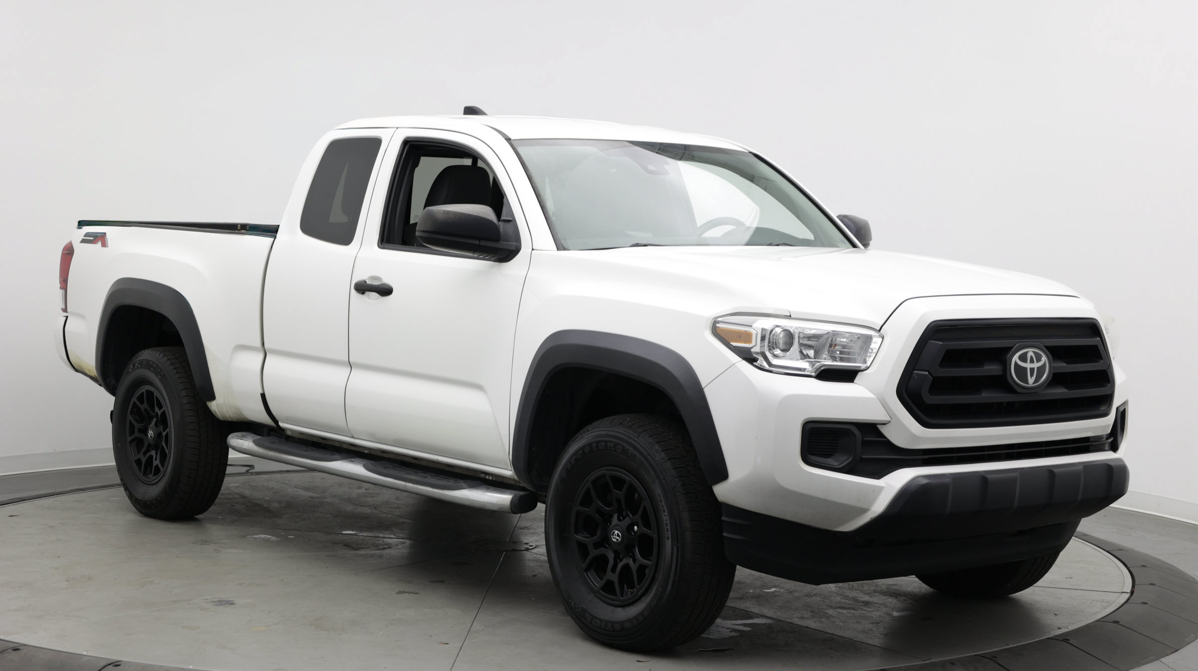 Used 2022 Toyota Tacoma SR w/ SX Package RWD image 3