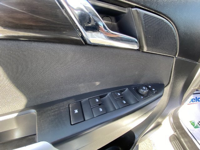 Used 2014 Chevrolet Captiva Sport LT FWD image 13