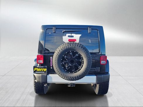 Used 2015 Jeep Wrangler Unlimited Sahara w/ Max Tow Package image 4