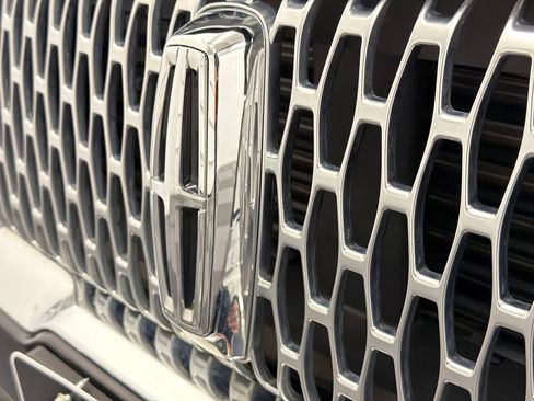 Certified 2022 Lincoln Corsair AWD w/ Premium Package image 14