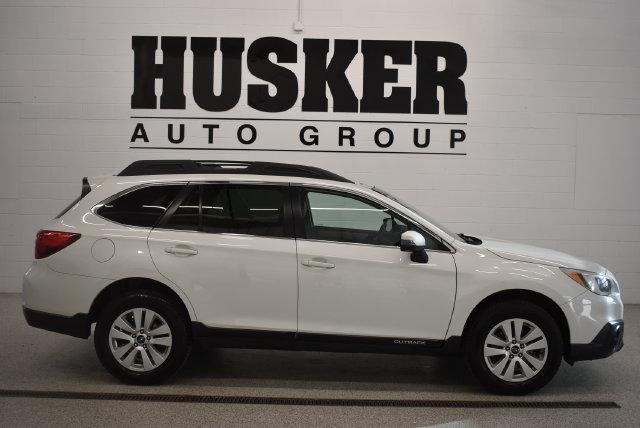 Used 2016 Subaru Outback 2.5i Premium AWD/4WD image 2