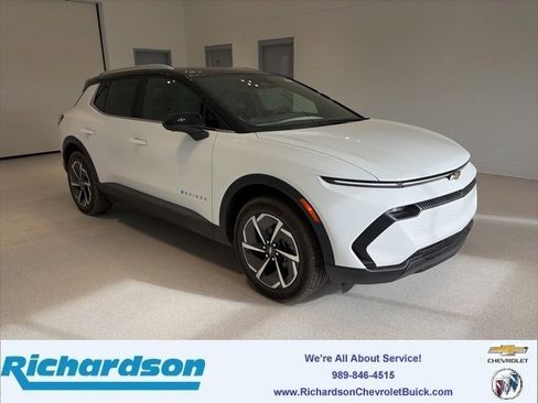 New 2026 Chevrolet Equinox EV LT image 1